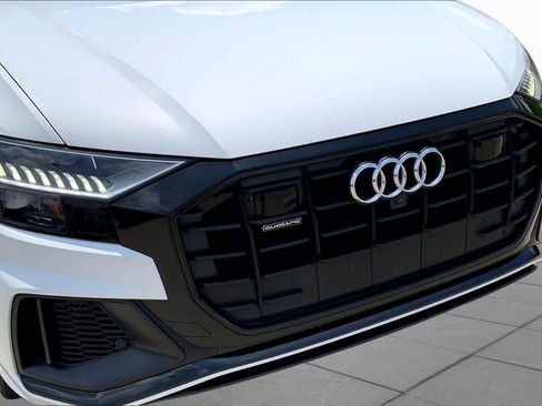 Used 2019 Audi Q8 Prestige AWD/4WD image 28