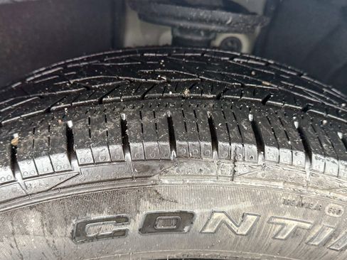 Used 2023 Chevrolet Traverse Premier w/ Redline Edition image 11