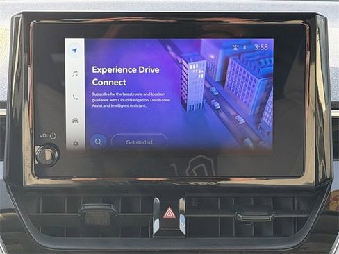 Used 2024 Toyota Corolla Cross L image 22