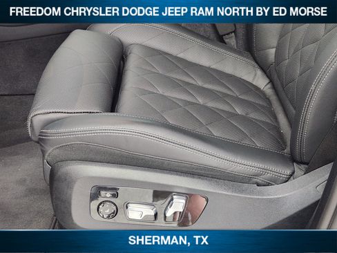 Used 2026 BMW X5 xDrive40i w/ M Sport Package AWD/4WD image 17