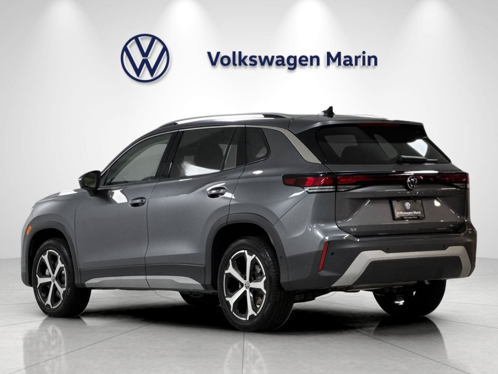 New 2026 Volkswagen Tiguan SE AWD/4WD image 3