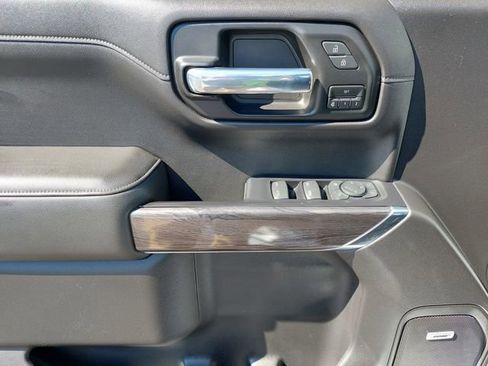 Used 2020 Chevrolet Silverado 1500 LTZ w/ LTZ Premium Package image 50