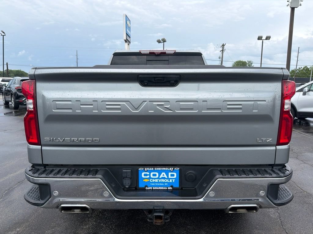 Used 2023 Chevrolet Silverado 1500 LTZ w/ Technology Package AWD/4WD image 4