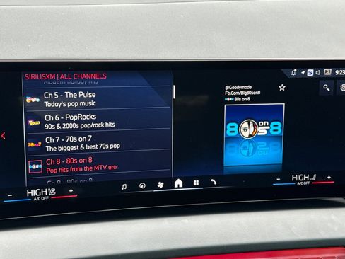 Used 2025 BMW X3 xDrive30i w/ Premium Package image 23