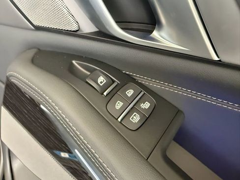 Used 2026 BMW X7 xDrive40i w/ M Sport Package image 29