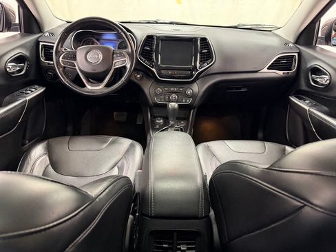 Used 2019 Jeep Cherokee Limited AWD/4WD image 32