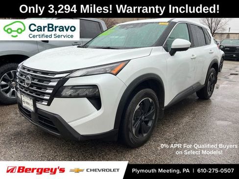 Used 2025 Nissan Rogue SV image 1