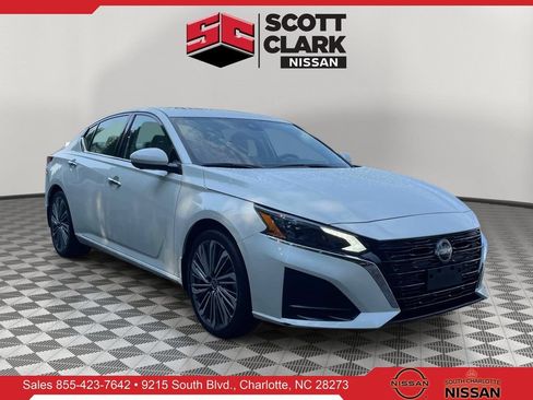 Used 2025 Nissan Altima 2.5 SL FWD image 1