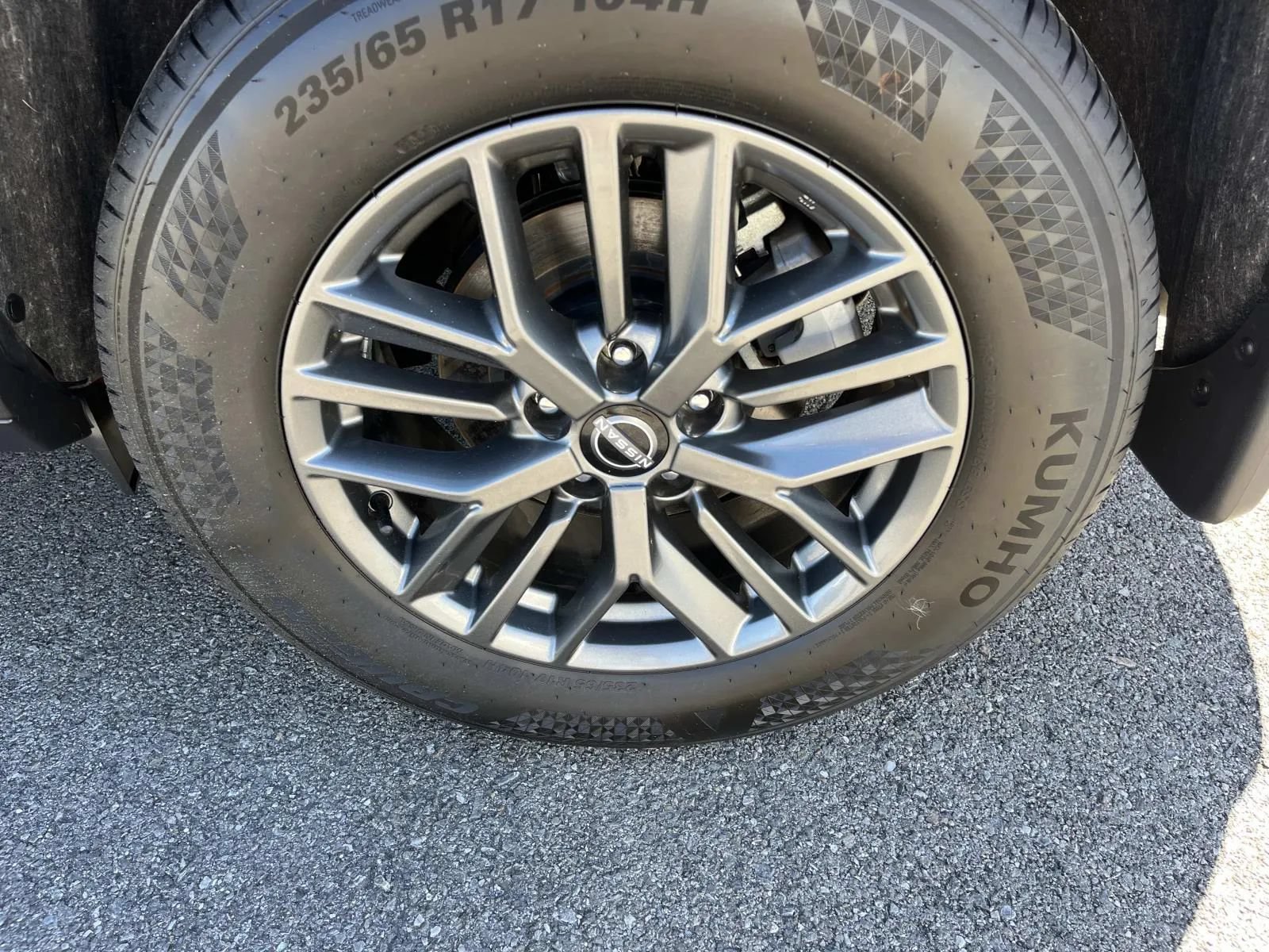 Used 2023 Nissan Rogue S FWD image 39