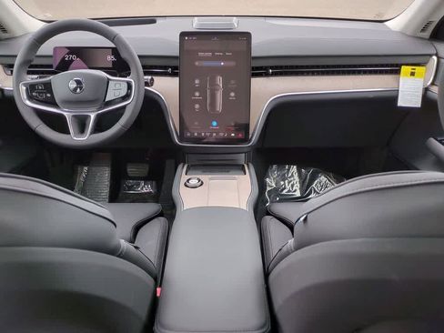 Certified 2025 Volvo EX90 Ultra image 14