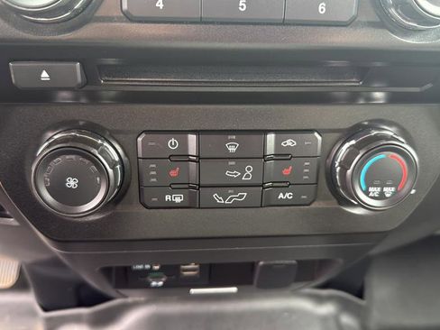 Used 2015 Ford F150 XLT w/ Equipment Group 302A Luxury image 28