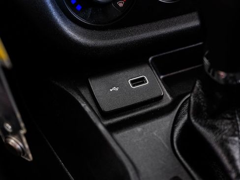 Used 2022 RAM ProMaster City Tradesman w/ Window Group 04 image 23