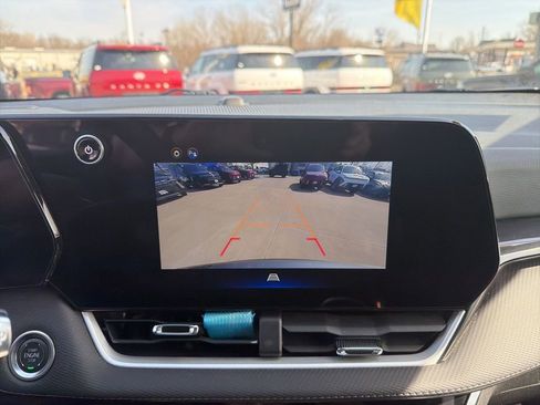 Used 2025 Chevrolet Equinox LT AWD/4WD image 23