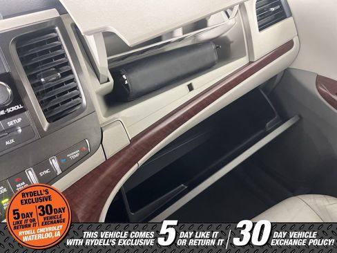 Used 2014 Toyota Sienna XLE image 44