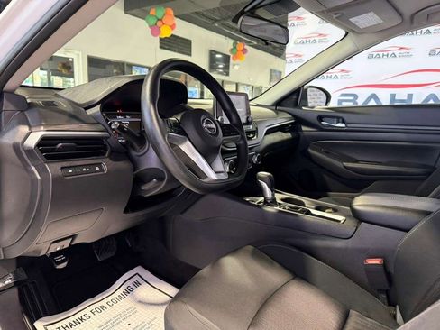 Used 2025 Nissan Altima 2.5 SV image 42