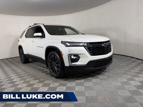 Used 2023 Chevrolet Traverse RS FWD image 1