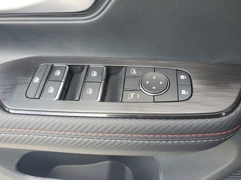 Used 2026 Nissan Kicks SR FWD image 23