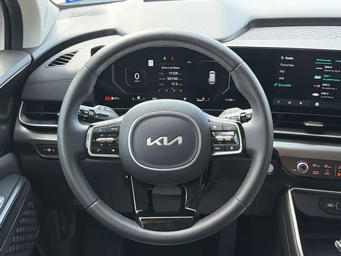 Used 2025 Kia Carnival SX Prestige image 16