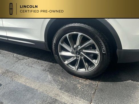 Certified 2024 Lincoln Corsair FWD w/ Equipment Group 101A image 7