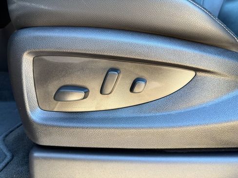 Used 2018 Chevrolet Tahoe LT w/ Luxury Package image 25