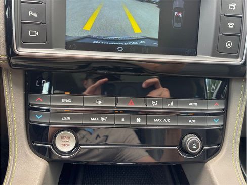 Used 2018 Jaguar F-PACE R-Sport AWD/4WD image 34