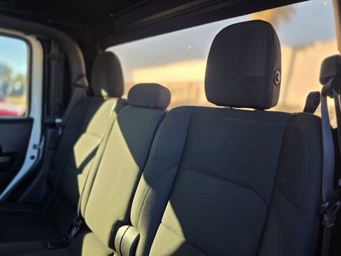 Used 2020 Jeep Gladiator Sport w/ Quick Order Package 24S image 21