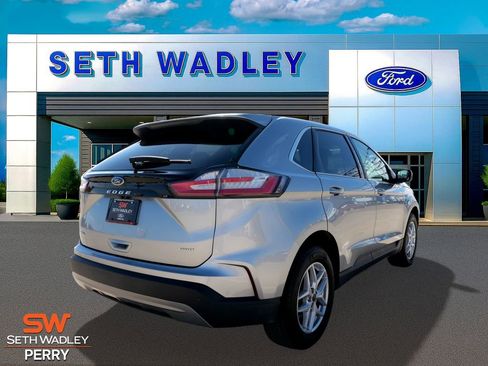 Certified 2024 Ford Edge SEL image 8