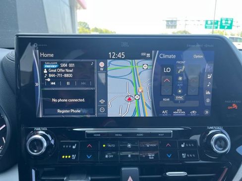 Used 2021 Toyota Highlander Limited image 10