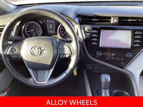 Used 2019 Toyota Camry SE image 14