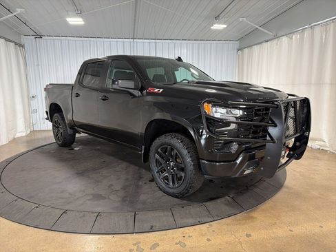 Used 2023 Chevrolet Silverado 1500 LT Trail Boss w/ Protection Package image 11