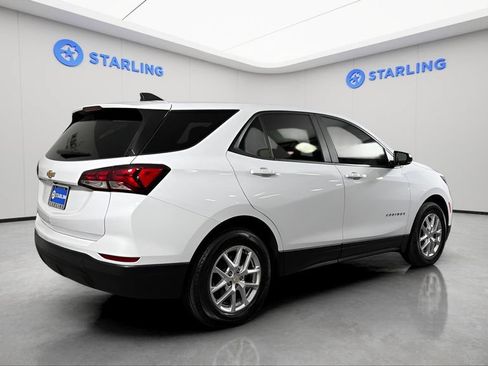 Certified 2024 Chevrolet Equinox LS w/ LS Convenience Package FWD image 9