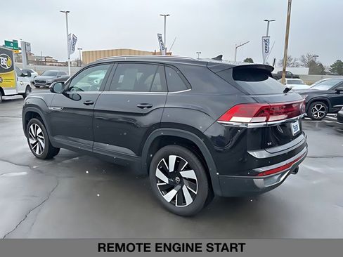 Used 2025 Volkswagen Atlas Cross Sport SE image 7