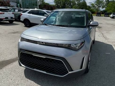 Used 2023 Kia Soul LX FWD image 5