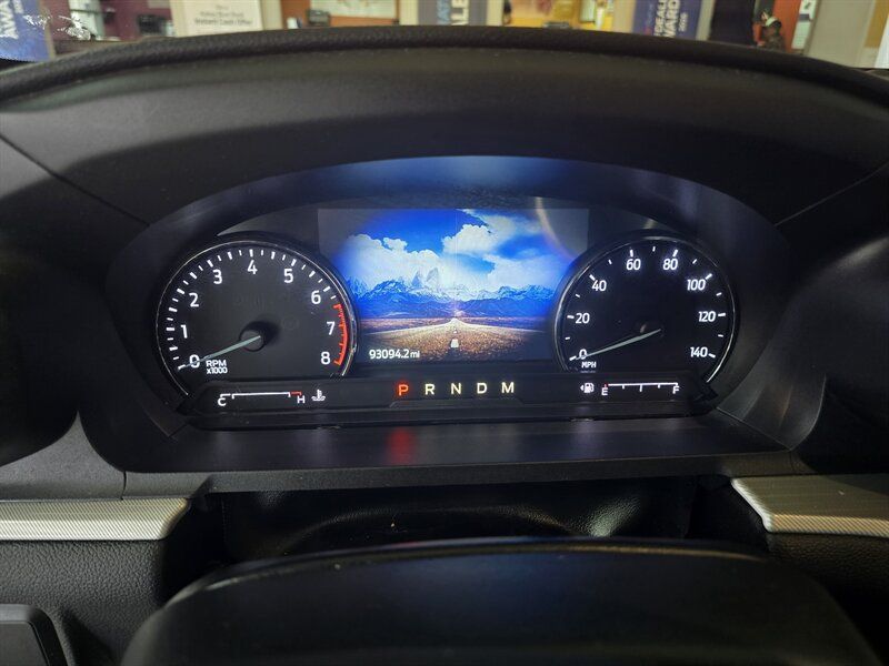 Used 2020 Ford Explorer XLT AWD/4WD image 24