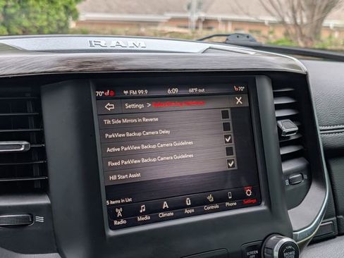 Used 2019 RAM 1500 Laramie AWD/4WD image 21