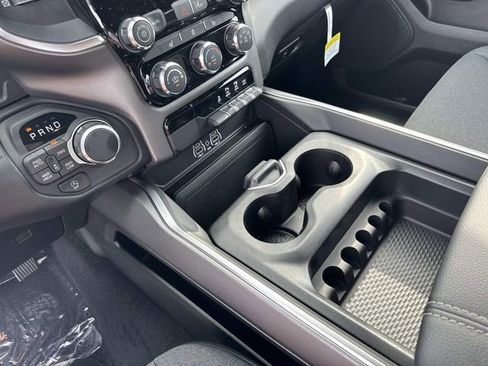 New 2026 RAM 1500 4x4 Crew Cab image 27