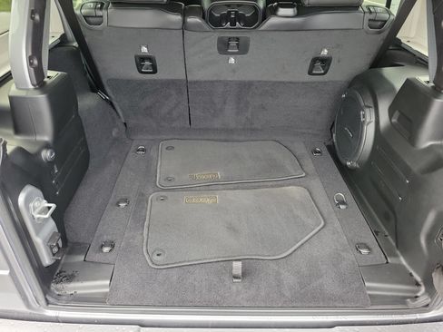 Used 2021 Jeep Wrangler Unlimited Sahara AWD/4WD image 7