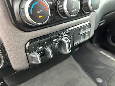 Used 2021 RAM 1500 Big Horn AWD/4WD image 32