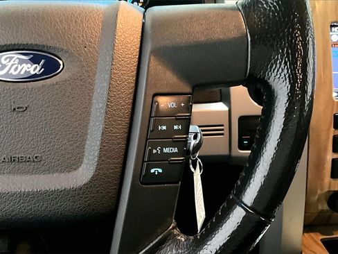 Used 2011 Ford F150 Lariat w/ Lariat Chrome Pkg image 13