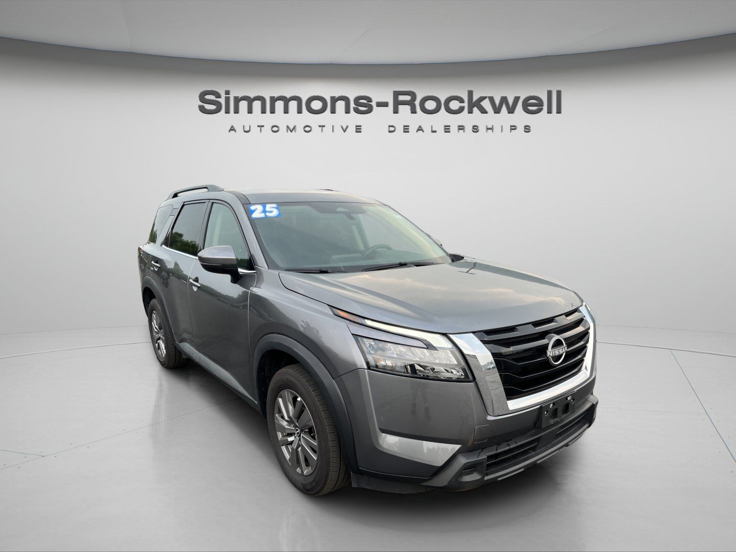 Used 2025 Nissan Pathfinder SV AWD/4WD image 7