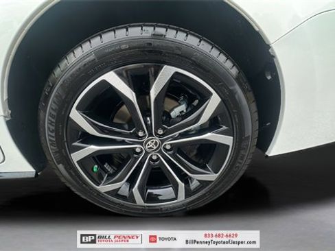 Used 2025 Toyota Sienna Platinum image 19