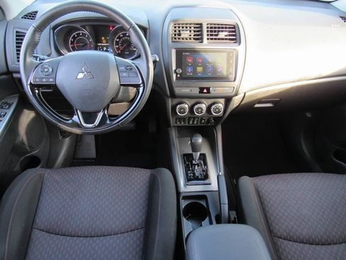 Used 2019 Mitsubishi Outlander Sport SE image 8