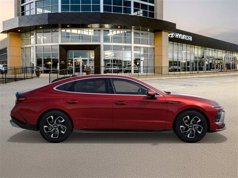 New 2025 Hyundai Sonata SEL image 7
