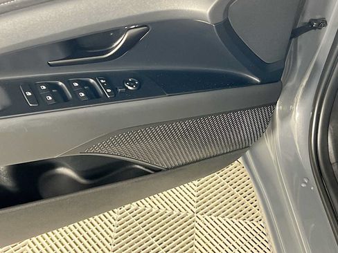 Certified 2025 Hyundai Elantra Sport FWD image 18