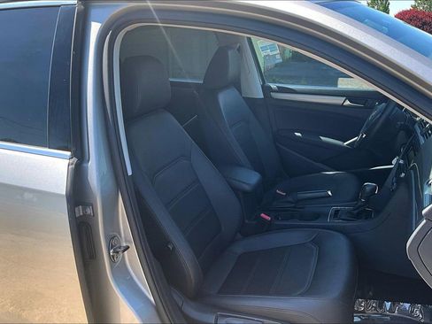 Used 2014 Volkswagen Passat 1.8T Wolfsburg Edition FWD image 10