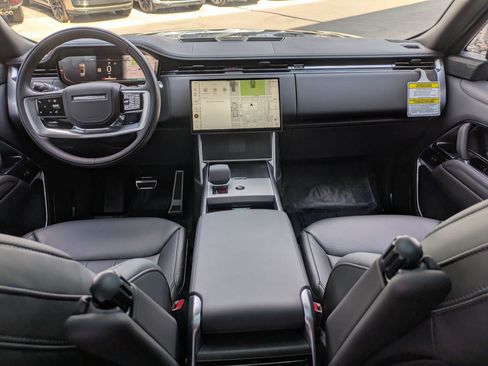 New 2025 Land Rover Range Rover Long Wheelbase Autobiography image 26