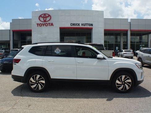Used 2024 Volkswagen Atlas SE AWD/4WD image 1