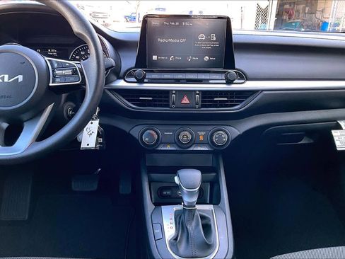 Used 2022 Kia Forte LXS image 7