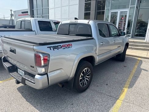 Used 2023 Toyota Tacoma TRD Sport AWD/4WD image 4