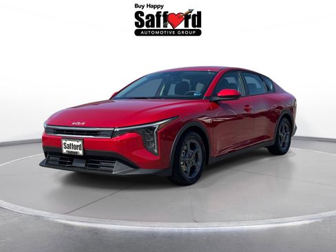 Certified 2025 Kia K4 FWD image 1